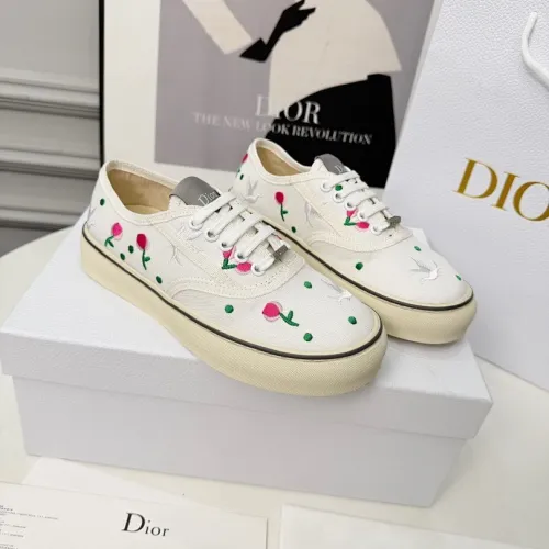 Dior Shoes for Women's Sneakers #B64240