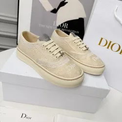 Dior Shoes for Women's Sneakers #B64249