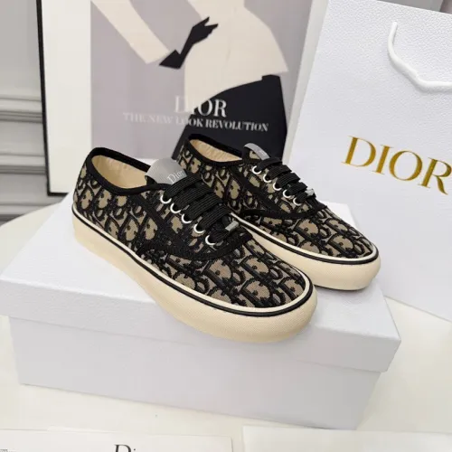 Dior Shoes for Women's Sneakers #B64253