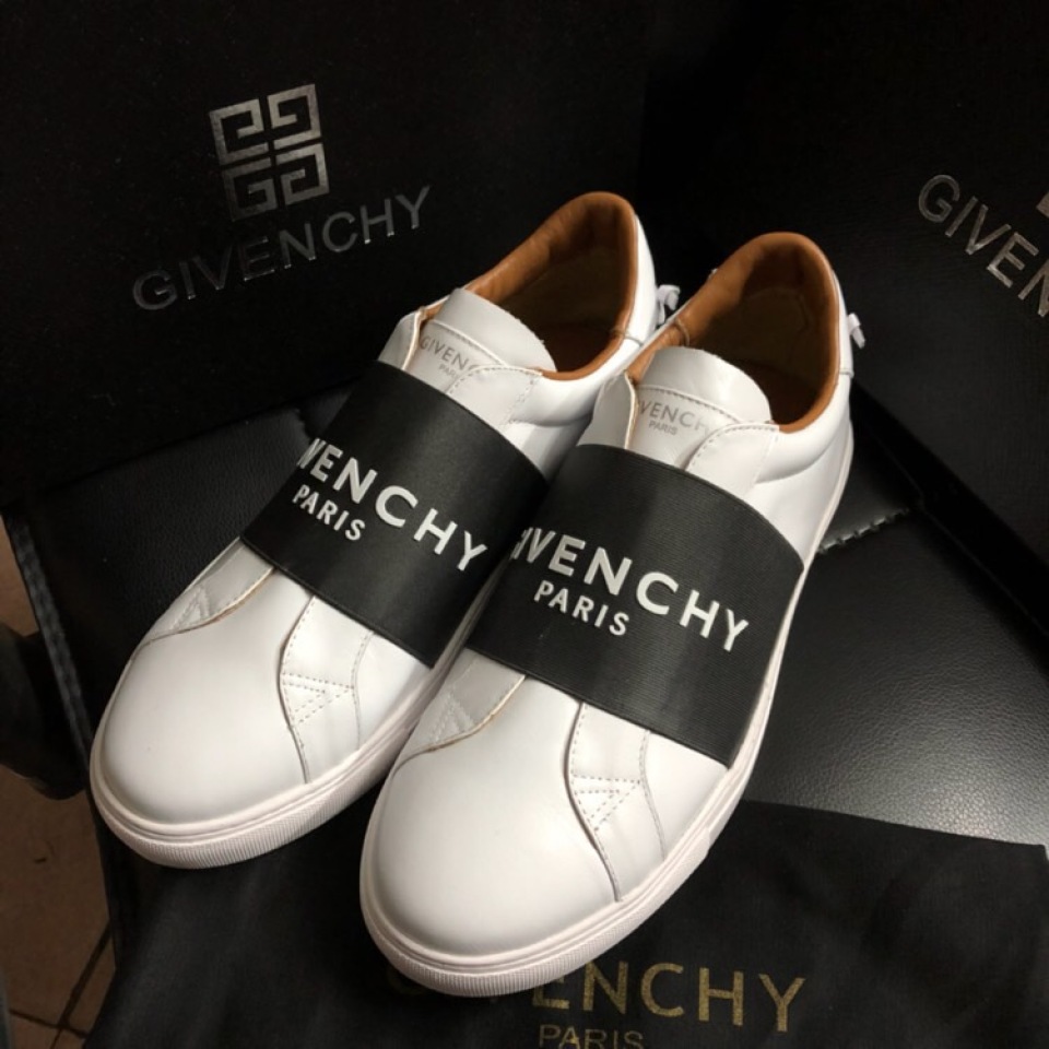 Buy Cheap Givenchy 2018 Shoes for MEN #989103 from AAAShirt.ru