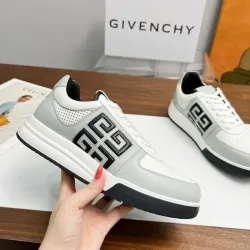 Givenchy Shoes for Men's Givenchy Sneakers #B42081