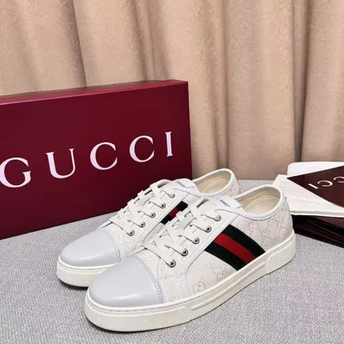 Gucci Shoes for Gucci Unisex Shoes #B63901