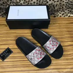 Explosive Gucci Men's Slippers #994437