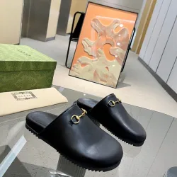 Gucci Shoes for Unisex Gucci Slippers #B58818