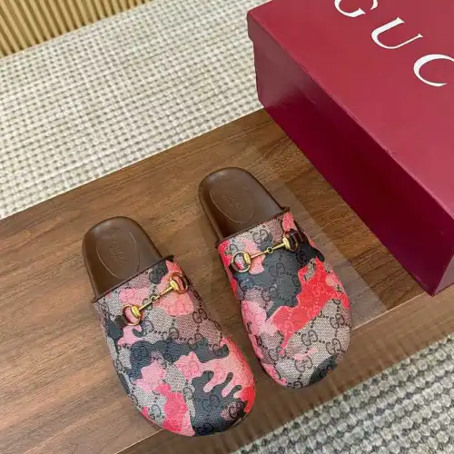 Gucci Shoes for Unisex Gucci Slippers #B58824