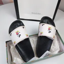 Gucci Slippers for Men and Women bees #99898942