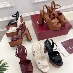  Shoes for Women  Sandals Women's platform sandal in leather White/Black/Brown/Red #B54139