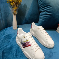 Gucci Shoes for Women Gucci Sneakers #99921037