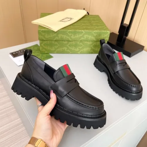 Gucci Shoes for Women Gucci Sneakers #B44476