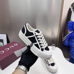 Gucci Shoes for Women Gucci Sneakers #B57001