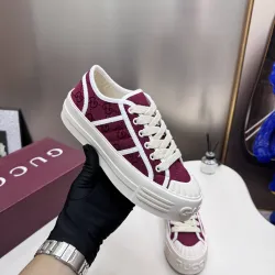 Gucci Shoes for Women Gucci Sneakers #B57002