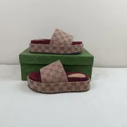Gucci Shoes for Women's Gucci Slippers #99921527