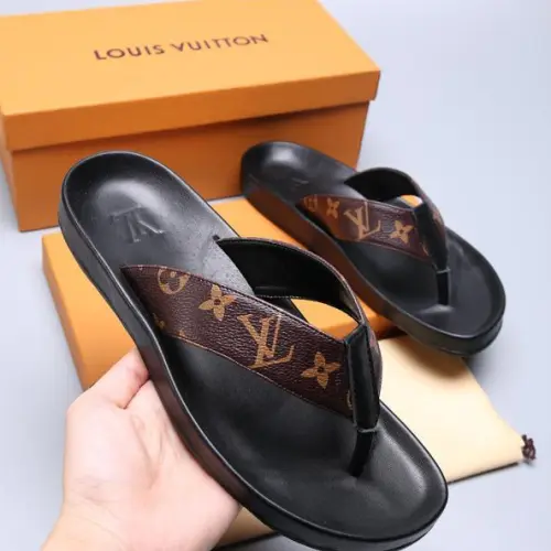 Louis Vuitton Shoes for Men Louis Vuitton Slippers Casual Leather flip-flops #99897389