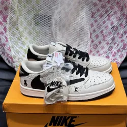 Louis Vuitton Nike Shoes for Men's Louis Vuitton Sneakers #B50244