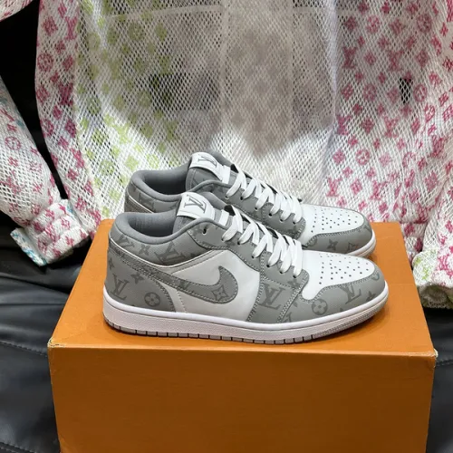 Louis Vuitton Nike Shoes for Men's Louis Vuitton Sneakers #B50248