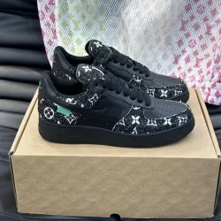 Louis Vuitton Nike Shoes for Men's Louis Vuitton Sneakers #B50253