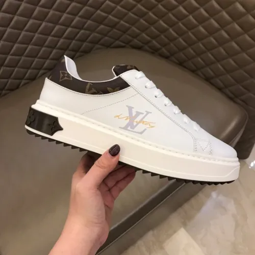 Louis Vuitton Shoes Men Women's Louis Vuitton Sneakers Luxury sports shoes made of silk cowhide #99900678