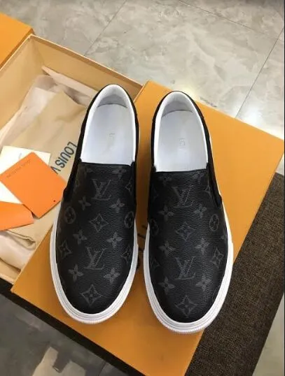 Louis Vuitton Shoes for Men's Louis Vuitton Sneakers #99899321