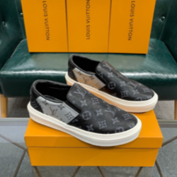 Louis Vuitton Shoes for Men's Louis Vuitton Sneakers #99908893