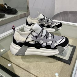 Louis Vuitton Shoes for Men's Louis Vuitton Sneakers #99913995
