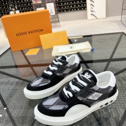 Louis Vuitton Shoes for Men's Louis Vuitton Sneakers #99924732