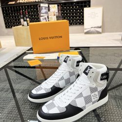 Louis Vuitton Shoes for Men's Louis Vuitton Sneakers #99924738