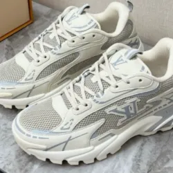 Louis Vuitton Shoes for Men's Louis Vuitton Sneakers #B67067 Louis Vuitton Shoes for Men's Louis Vuitton Sneakers #B67067