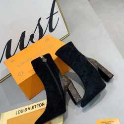 Louis Vuitton Shoes for Womem's Louis Vuitton rain boots #99902603