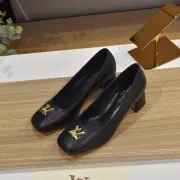 Louis Vuitton Shoes for Women's Louis Vuitton Sandals #B50425