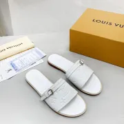 Louis Vuitton Shoes for Women's Louis Vuitton Slippers #99921415