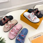 Louis Vuitton Shoes for Women's x TM Pool Pillow Flat Comfort Mules #B53981