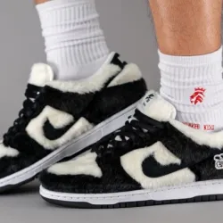 Verdy x Nike SB Dunk Low Shoe Black/White #B53358
