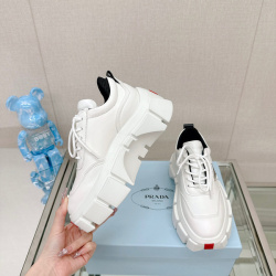 Prada Shoes for Women's Prada Sneakers #999936911