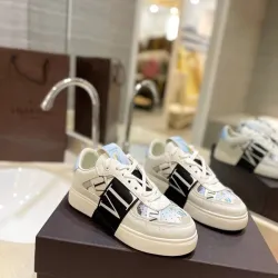 Valentino Unisex Shoes Valentino Sneakers #9999928439