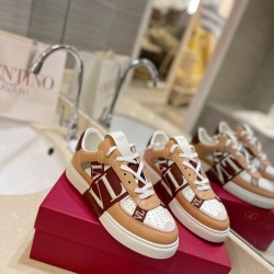 Valentino Unisex Shoes Valentino Sneakers #9999928442