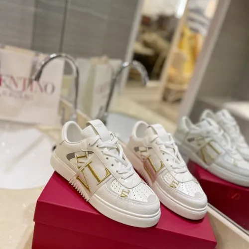 Valentino Unisex Shoes Valentino Sneakers #9999928443