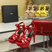 Versace shoes for Women's Versace Sandals #999932944