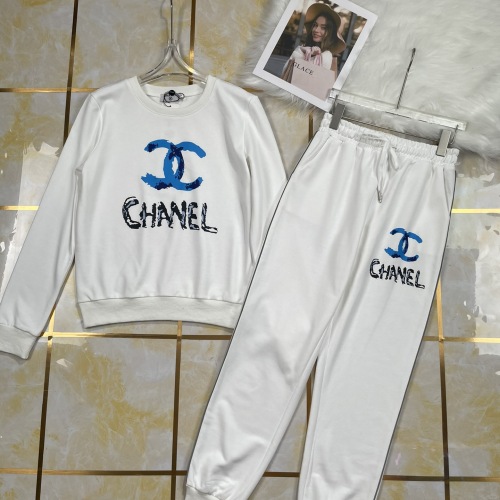 Chanel 2022 new Fashion Tracksuits for Women #99924811