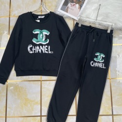Chanel 2022 new Fashion Tracksuits for Women #99924812
