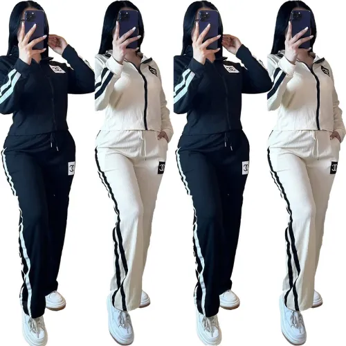 Chanel new Fashion Tracksuits for Women #B44816