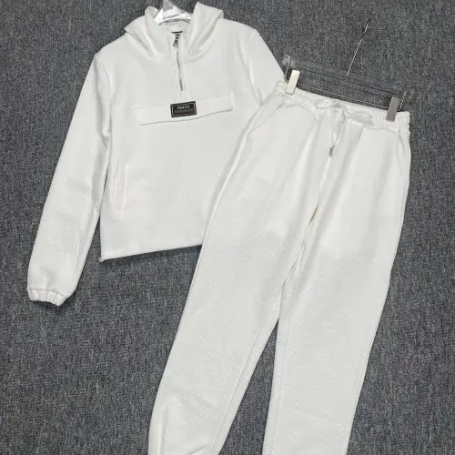 Gucci Fashion Tracksuits for Women #9999925301