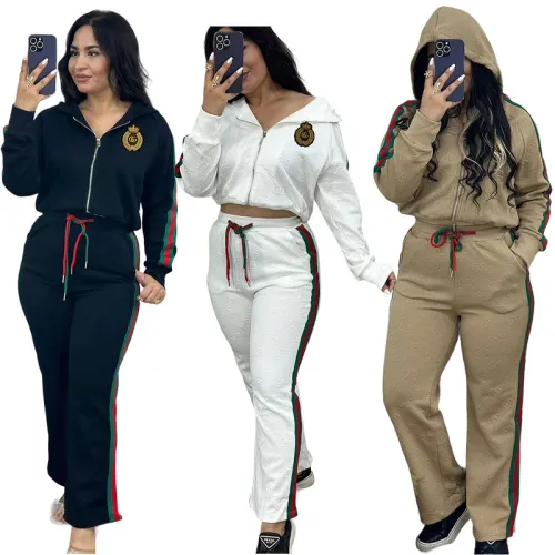 Gucci new Fashion Tracksuits for Women #B44810