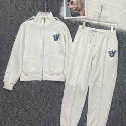 Louis Vuitton 2022 new Fashion Tracksuits for Women #999930593