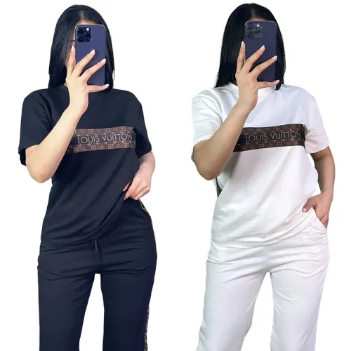 Louis Vuitton Fashion Tracksuits for Women #B50924