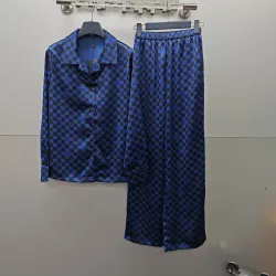 Louis Vuitton Fashion Tracksuits for Women #B51022