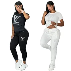 Louis Vuitton new Fashion Tracksuits for Women #B42440