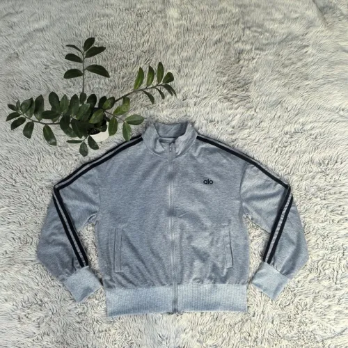 Special Offer Tops  Alo Yoga Women's Loungewear Sets  Signature Logo Design in Black   White with Comfortable Fit for Active Fashionistas   #B57307