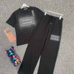 Versace Fashion Tracksuits for Women #B33618